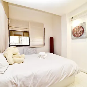 https://tico-duplex-alto-standing-en-escaldes.andorra-la-vella-hotels.net